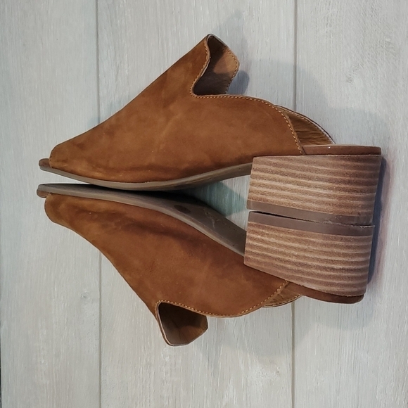 Lucky Brand "Like New" Noomrie Slide Suede Heeled  Sandals shoes sz 7M - Picture 7 of 13